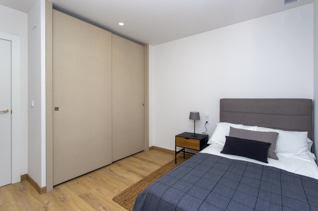 Wunderschöne Reihenhäuser mit 3 Schlafzimmern, 3 Bädern, Keller, Dachterrasse, Kfz-Stellplatz und Gemeinschaftspool bei Alenda Golf - 9