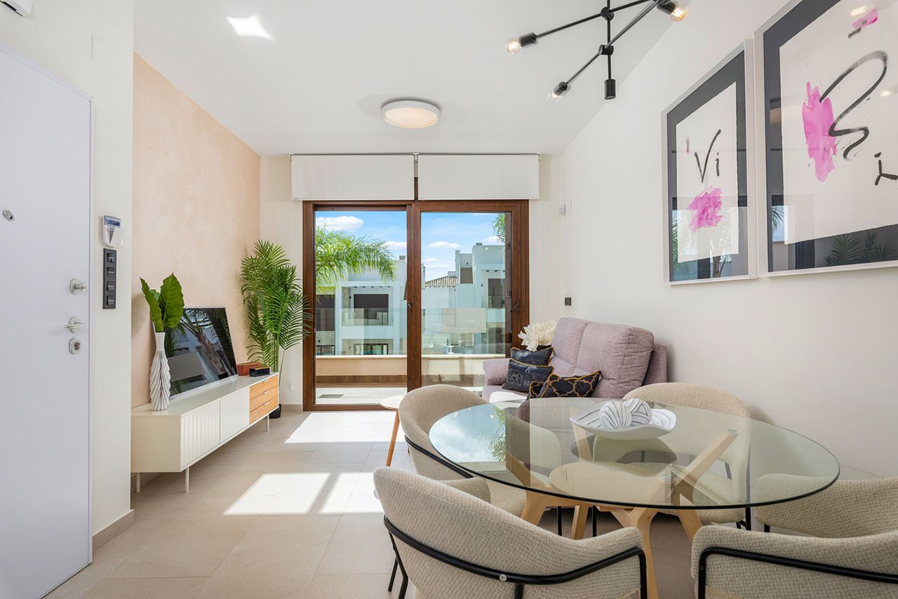 Sehr schöne Obergeschoss-Wohnungen mit 2 Schlafzimmern, 2 Badezimmern, Dachterrasse und 2 Gemeinschaftspool - 5
