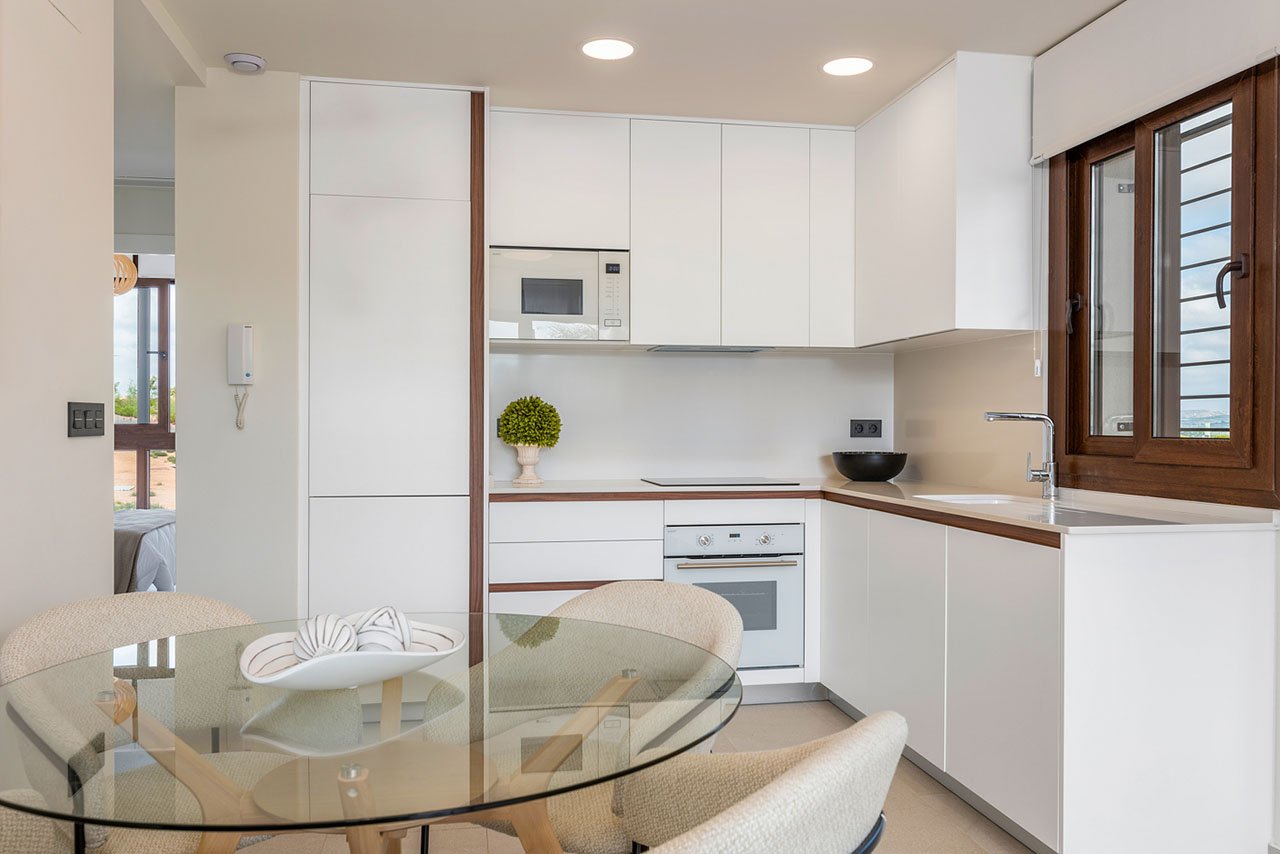 Sehr schöne Obergeschoss-Wohnungen mit 2 Schlafzimmern, 2 Badezimmern, Dachterrasse und 2 Gemeinschaftspool - 11
