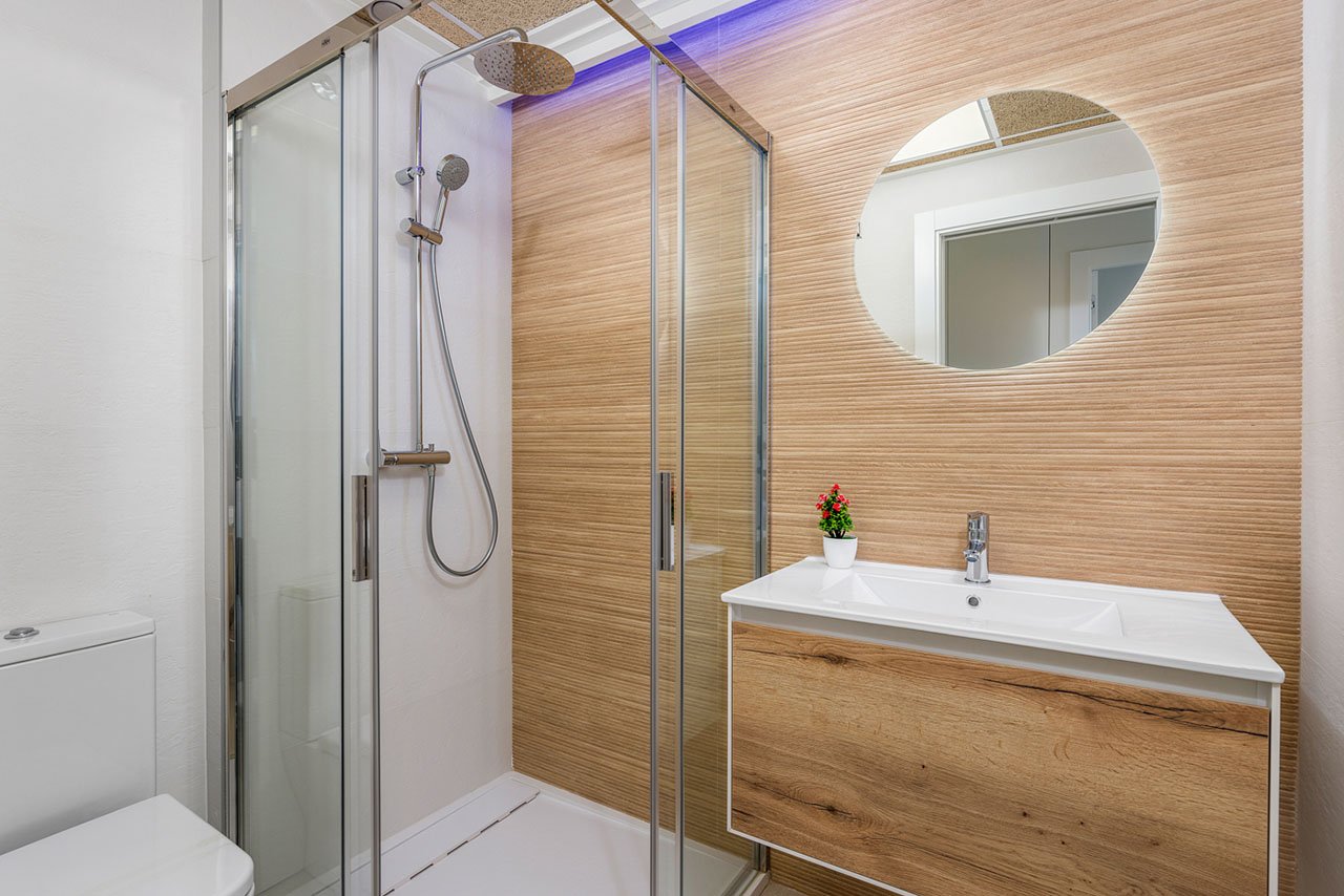 Sehr schöne Obergeschoss-Wohnungen mit 2 Schlafzimmern, 2 Badezimmern, Dachterrasse und 2 Gemeinschaftspool - 15