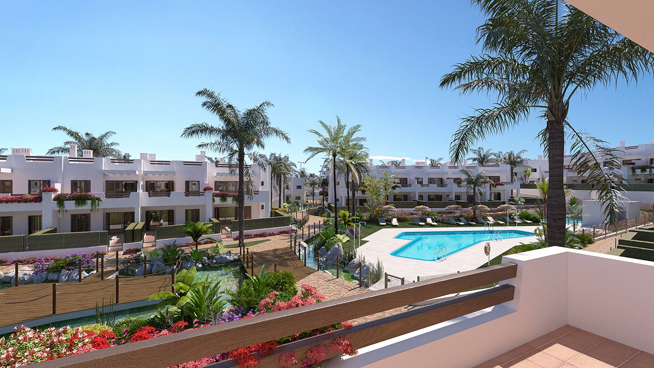 Obergeschoss-Wohnungen mit 2 Schlafzimmern, 1 - 2 Bädern, Dachterrasse, Tiefgaragenstellplatz und Gemeinschaftspool in erster Linie am Strand - 1