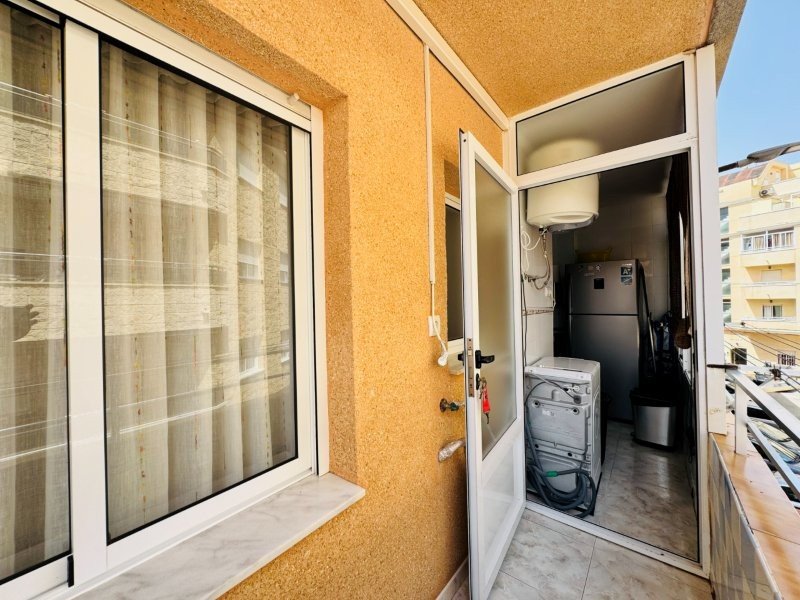 Komplett renovierte Wohnung mit 2 Schlafzimmern und 1 Bad nur 100 m vom Strand - 10
