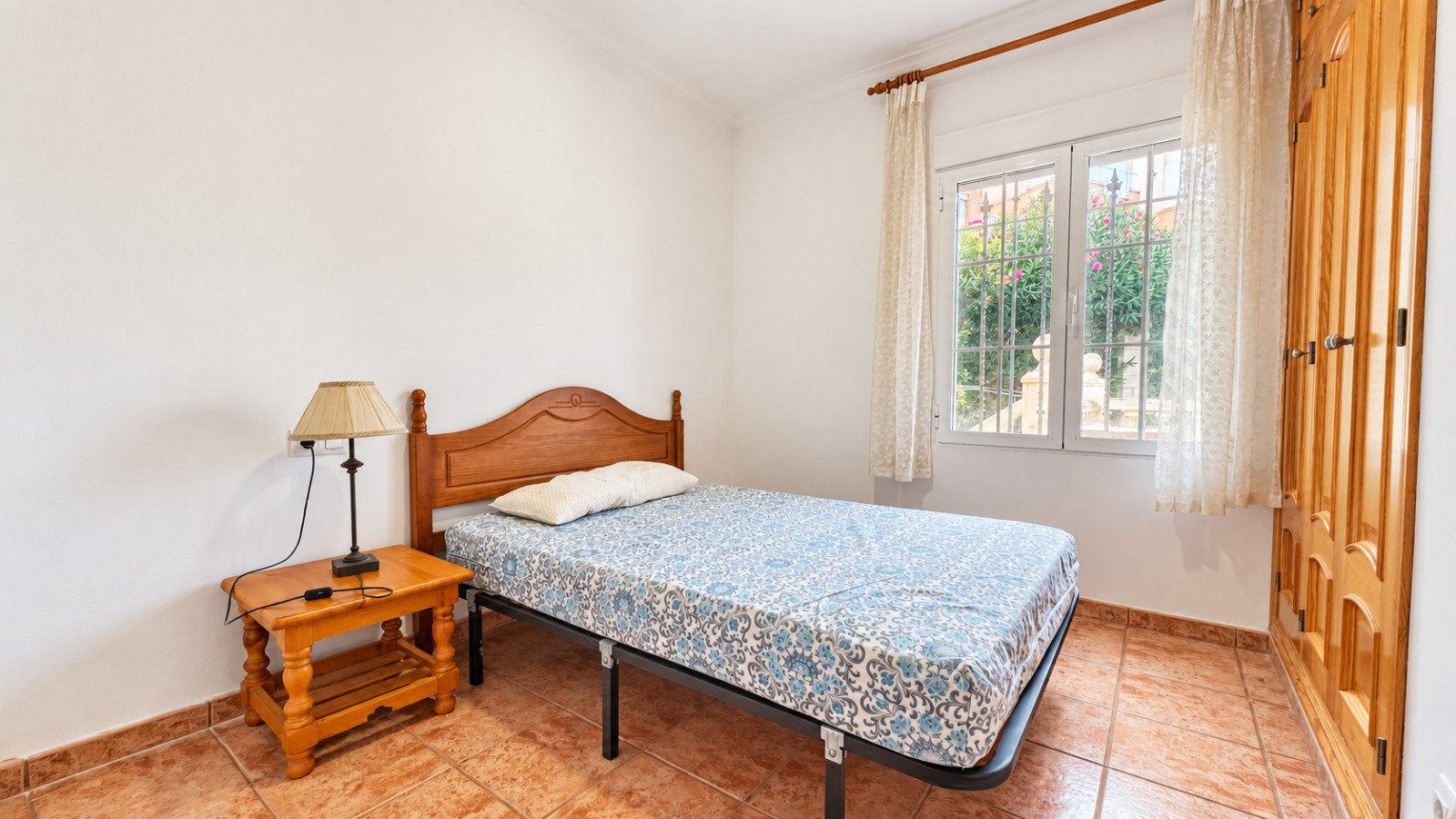 Charmantes Reihenhaus in Strandlage von Dénia mit 3 Schlafzimmern und Garten - 11