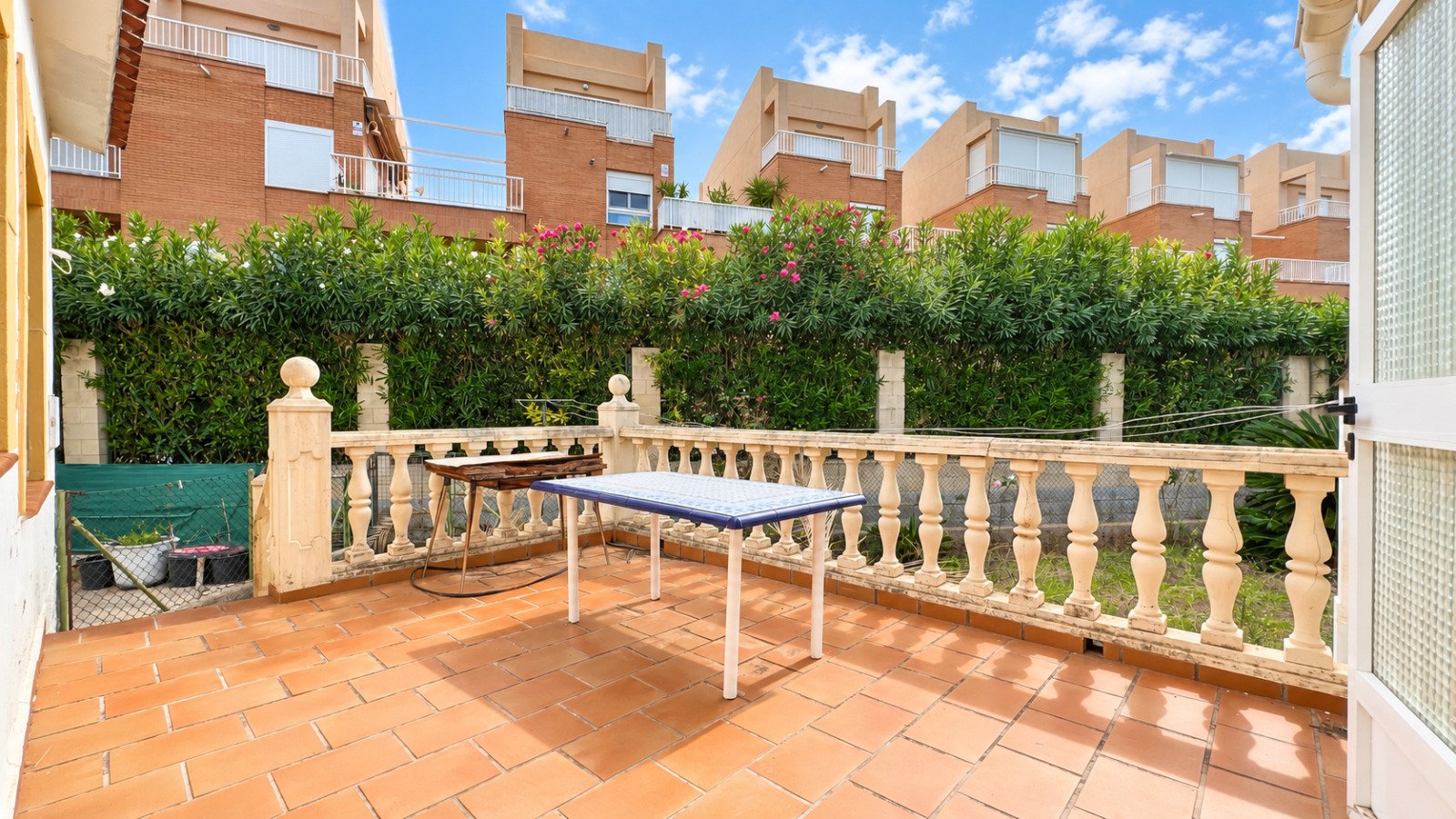 Charmantes Reihenhaus in Strandlage von Dénia mit 3 Schlafzimmern und Garten - 14