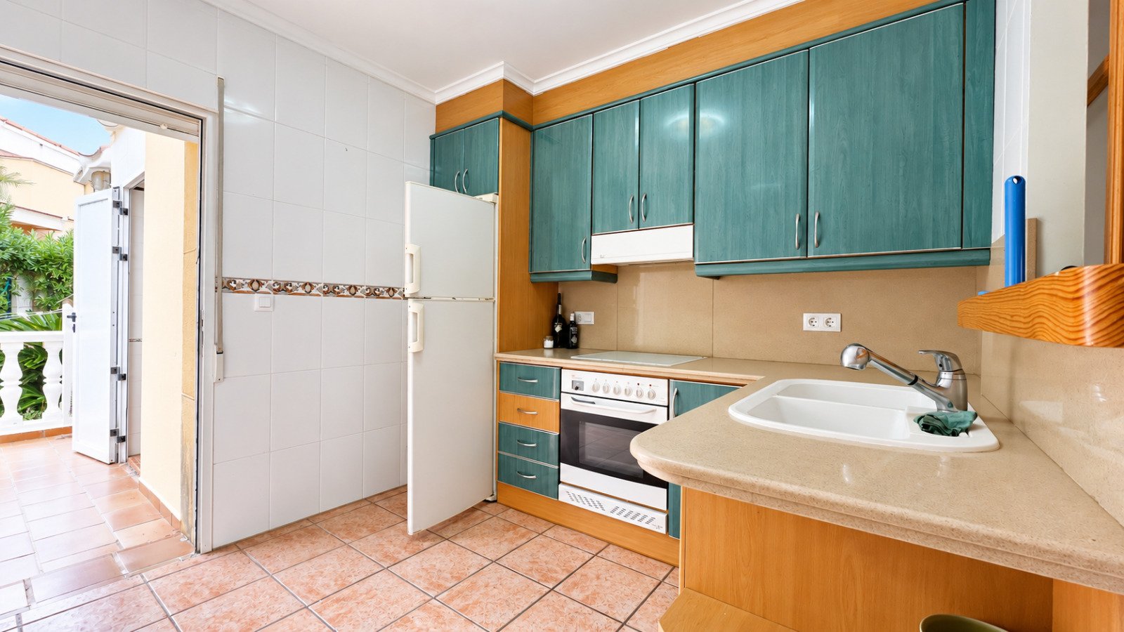 Charmantes Reihenhaus in Strandlage von Dénia mit 3 Schlafzimmern und Garten - 8