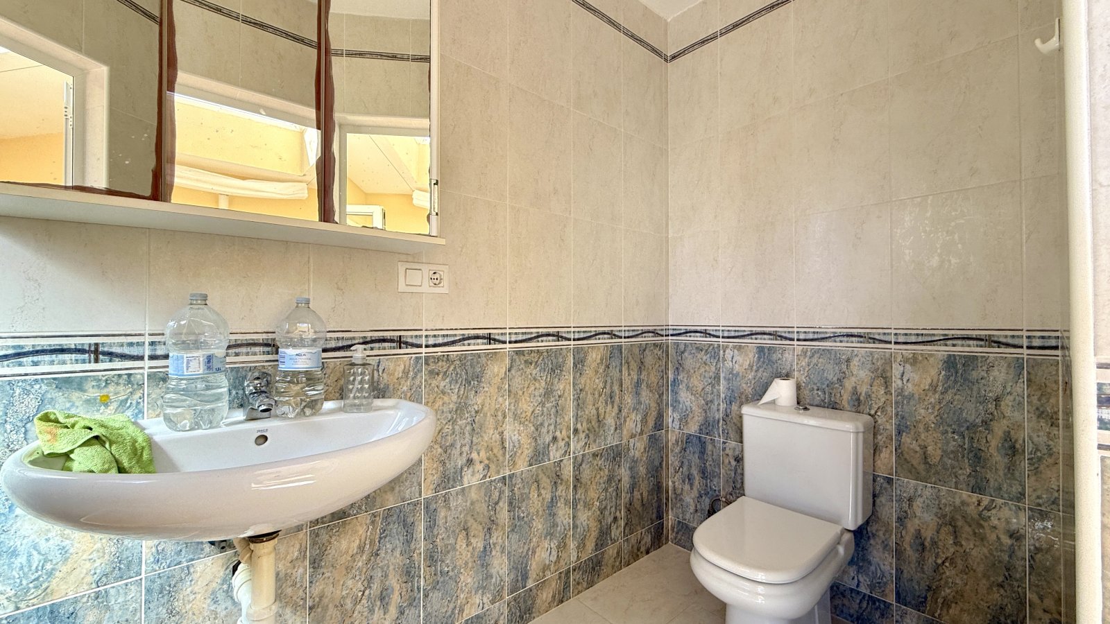 Sehr schöne, uneinsehbare Villa mit herrlicher Fernsicht und vielen Extras und mit Vermietungslizenz - 30