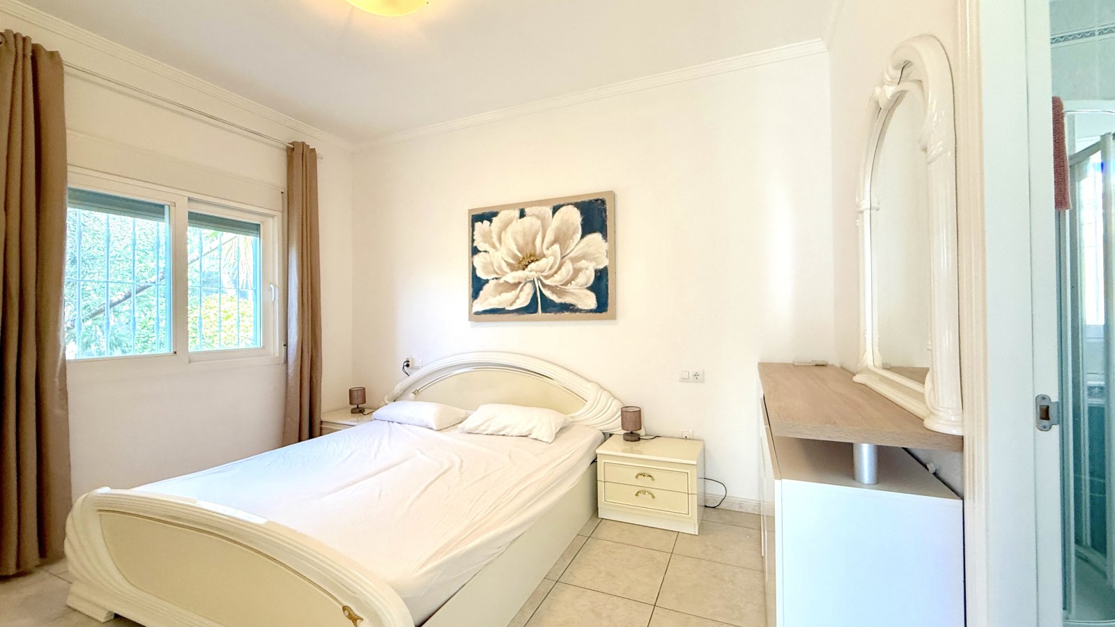 Sehr schöne, uneinsehbare Villa mit herrlicher Fernsicht und vielen Extras und mit Vermietungslizenz - 17