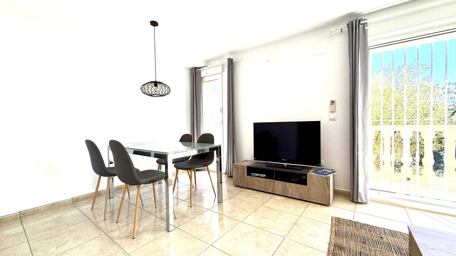 Sehr schöne, uneinsehbare Villa mit herrlicher Fernsicht und vielen Extras und mit Vermietungslizenz - 21