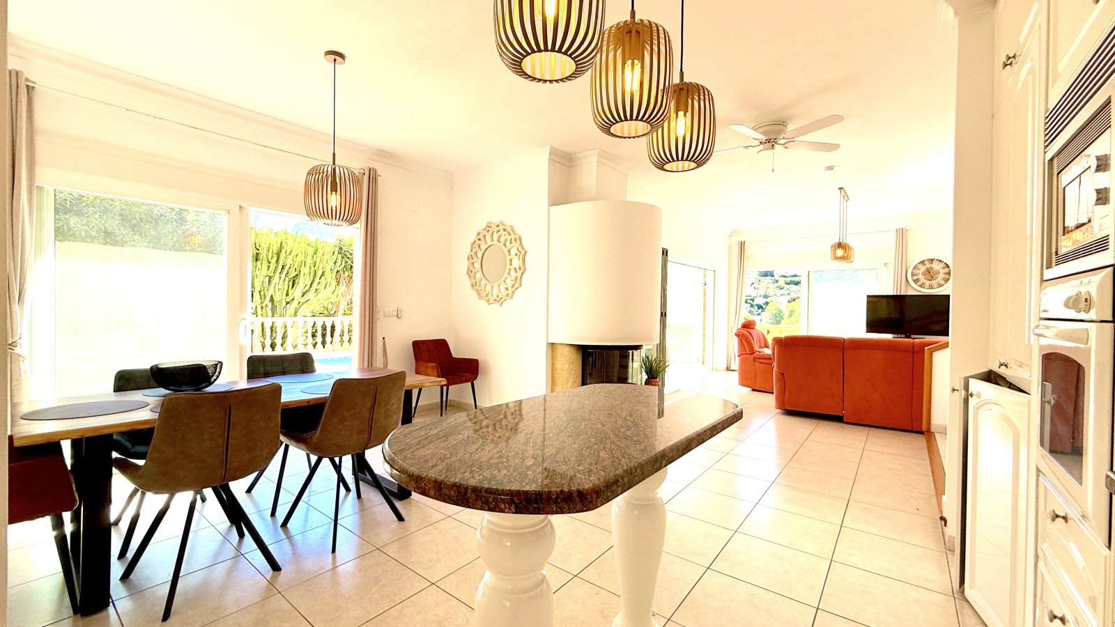 Sehr schöne, uneinsehbare Villa mit herrlicher Fernsicht und vielen Extras und mit Vermietungslizenz - 11