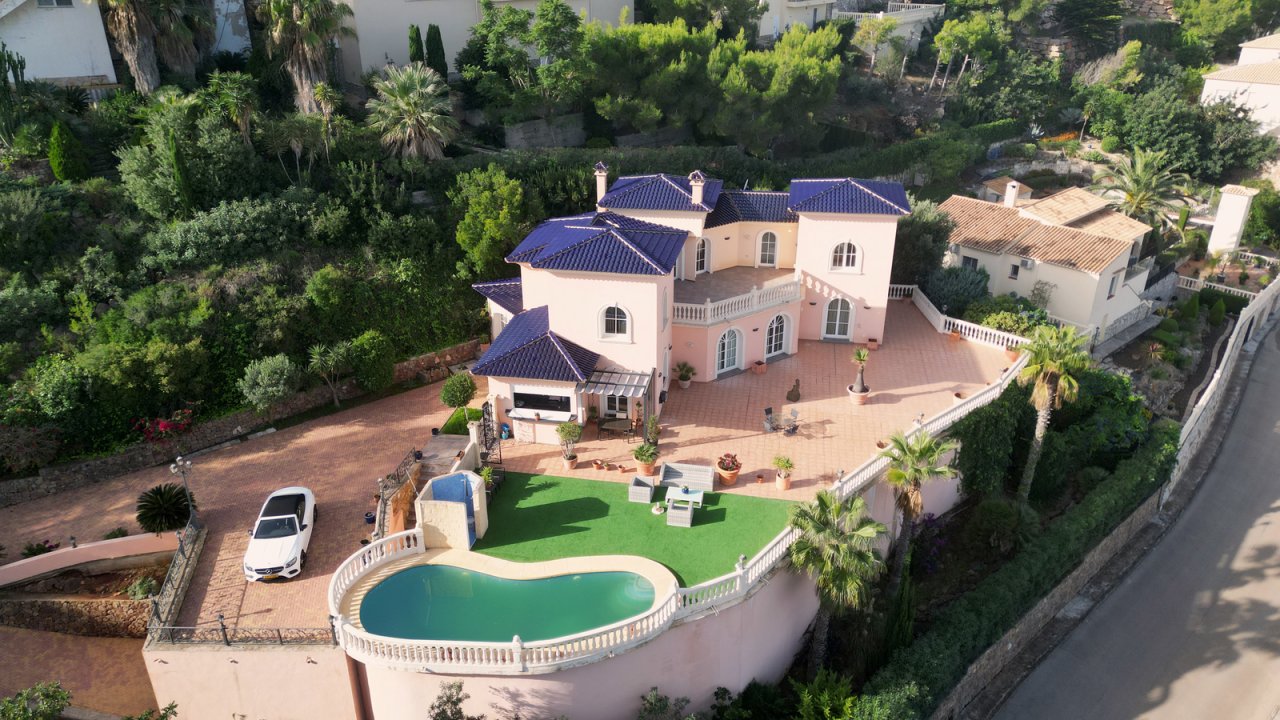 Fantastische Villa mit Meerblick, 5 Schlafzimmern, 4 Bädern, Privatpool und Garage - 3