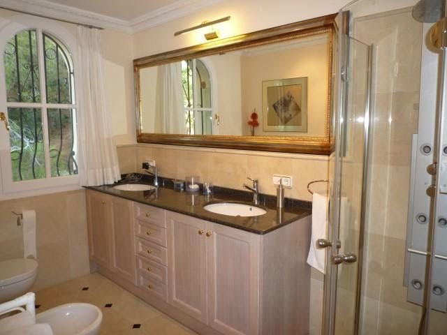 Fantastische Villa mit Meerblick, 5 Schlafzimmern, 4 Bädern, Privatpool und Garage - 23