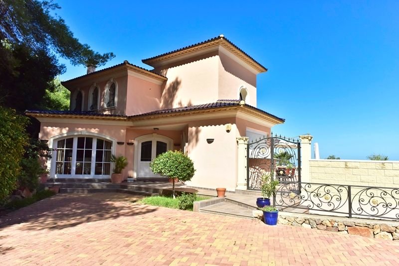 Fantastische Villa mit Meerblick, 5 Schlafzimmern, 4 Bädern, Privatpool und Garage - 32