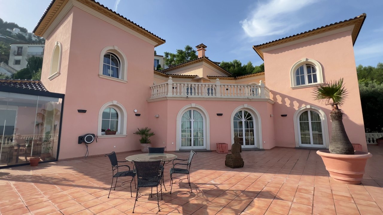 Fantastische Villa mit Meerblick, 5 Schlafzimmern, 4 Bädern, Privatpool und Garage - 4