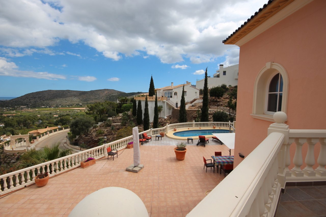 Fantastische Villa mit Meerblick, 5 Schlafzimmern, 4 Bädern, Privatpool und Garage - 33