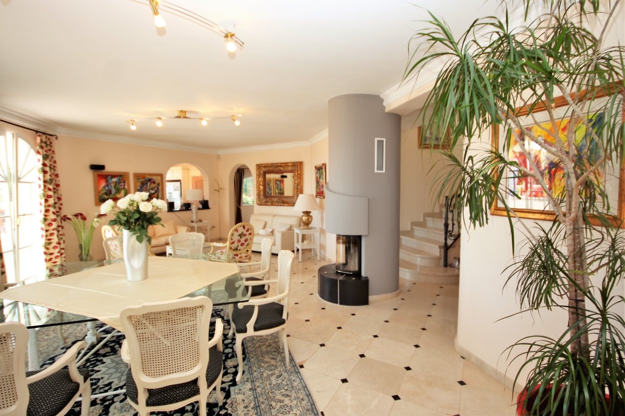 Fantastische Villa mit Meerblick, 5 Schlafzimmern, 4 Bädern, Privatpool und Garage - 34