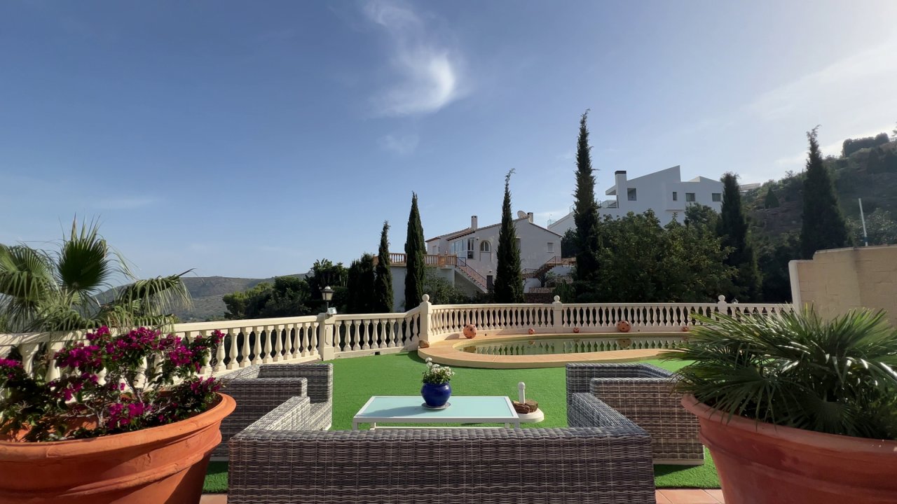 Fantastische Villa mit Meerblick, 5 Schlafzimmern, 4 Bädern, Privatpool und Garage - 7