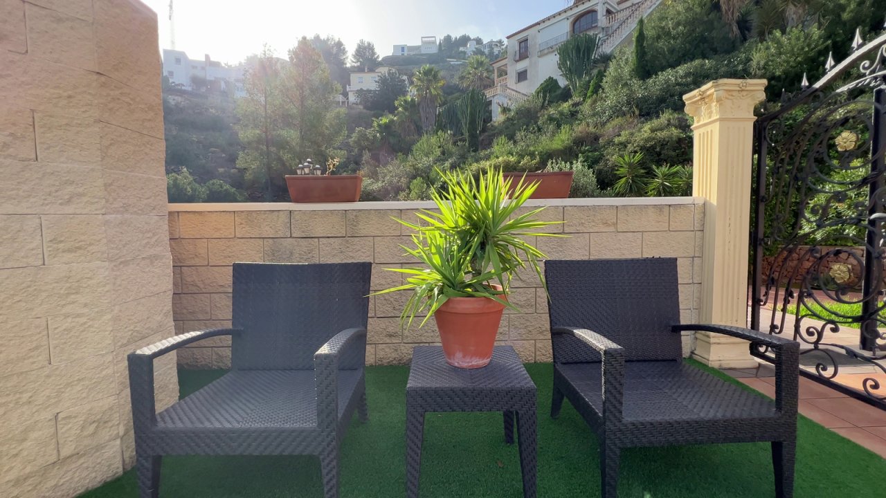 Fantastische Villa mit Meerblick, 5 Schlafzimmern, 4 Bädern, Privatpool und Garage - 27