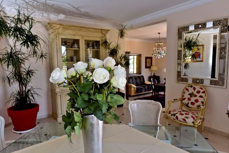 Fantastische Villa mit Meerblick, 5 Schlafzimmern, 4 Bädern, Privatpool und Garage - 16
