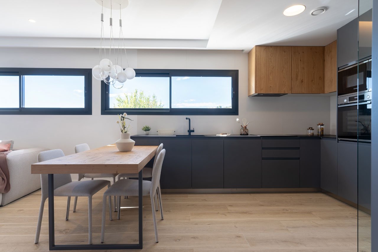 Exklusive Penthouse-Wohnungen mit 2 Schlafzimmern und 2 Bädern in sehr schöner Anlage mit Gemeinschaftspool - 8