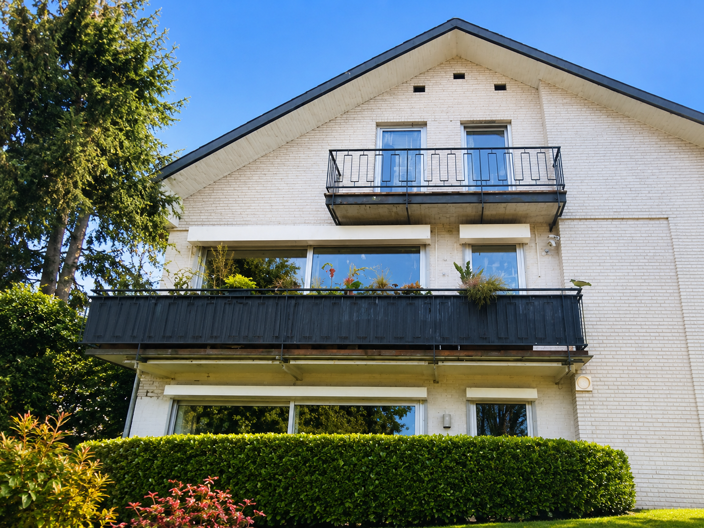 Urban, ruhig, grün - stilvolle Wohnung in Düsseldorf-Mörsenbroich - 1