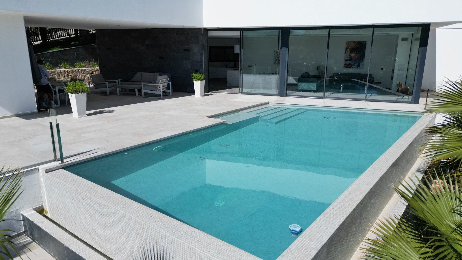 Moderne, aufregende Architektur-Villa in exponierter Lage von Javea mit Vermietungslizenz - 4