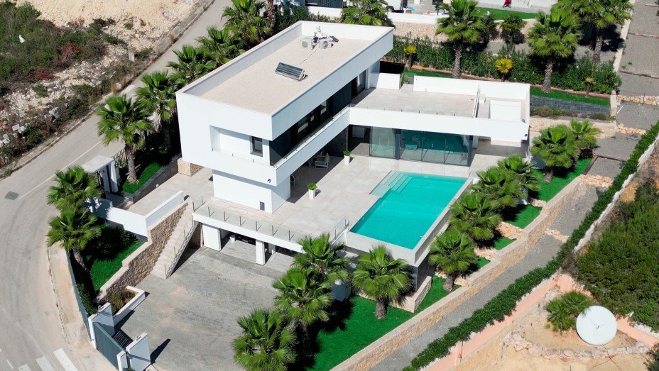 Moderne, aufregende Architektur-Villa in exponierter Lage von Javea mit Vermietungslizenz - 1