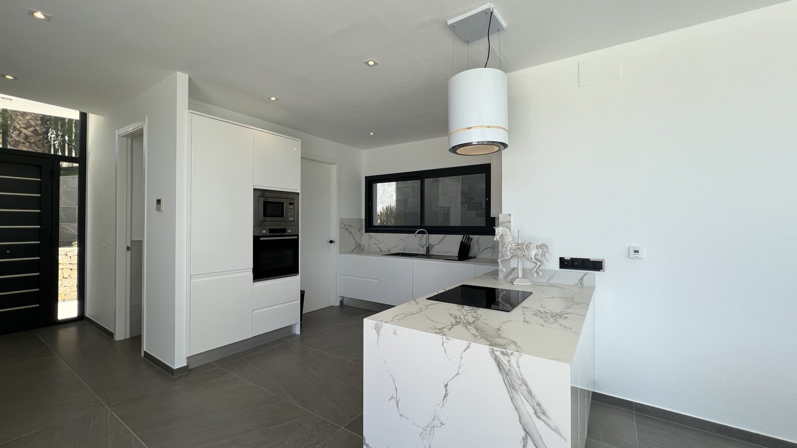 Moderne, aufregende Architektur-Villa in exponierter Lage von Javea mit Vermietungslizenz - 10