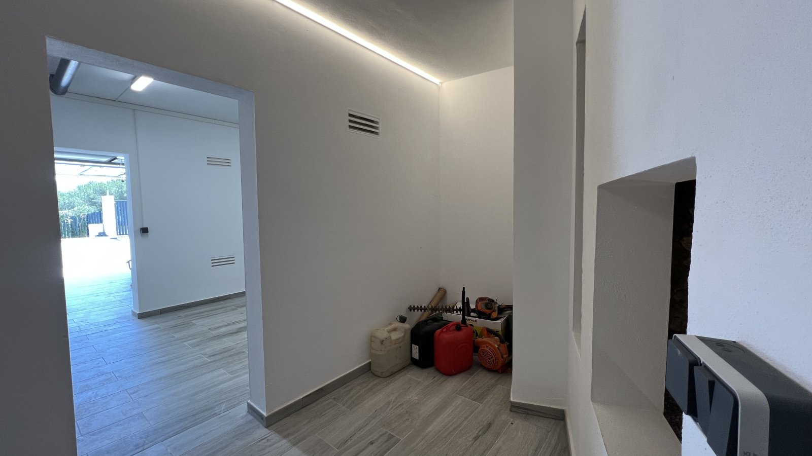 Moderne, aufregende Architektur-Villa in exponierter Lage von Javea mit Vermietungslizenz - 29