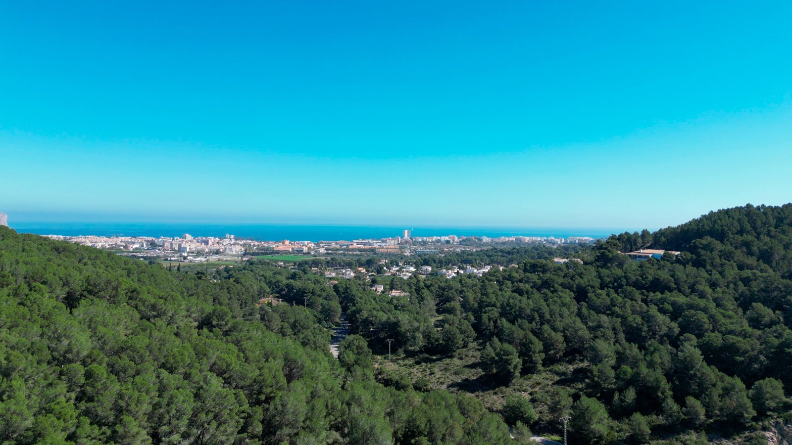 Moderne, aufregende Architektur-Villa in exponierter Lage von Javea mit Vermietungslizenz - 3
