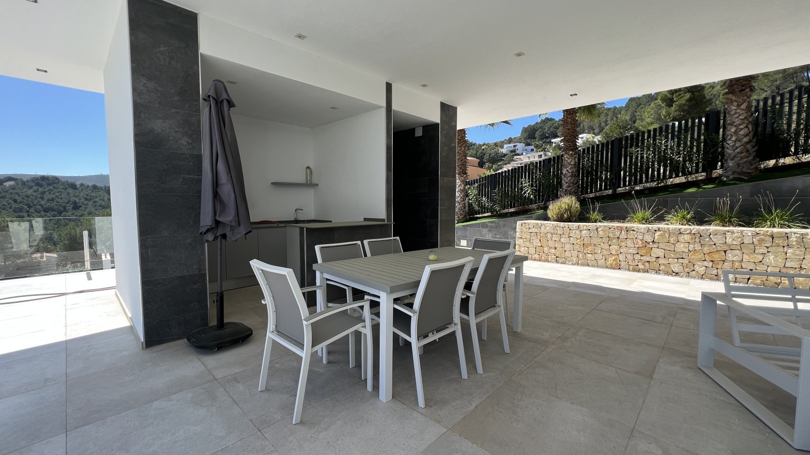 Moderne, aufregende Architektur-Villa in exponierter Lage von Javea mit Vermietungslizenz - 15