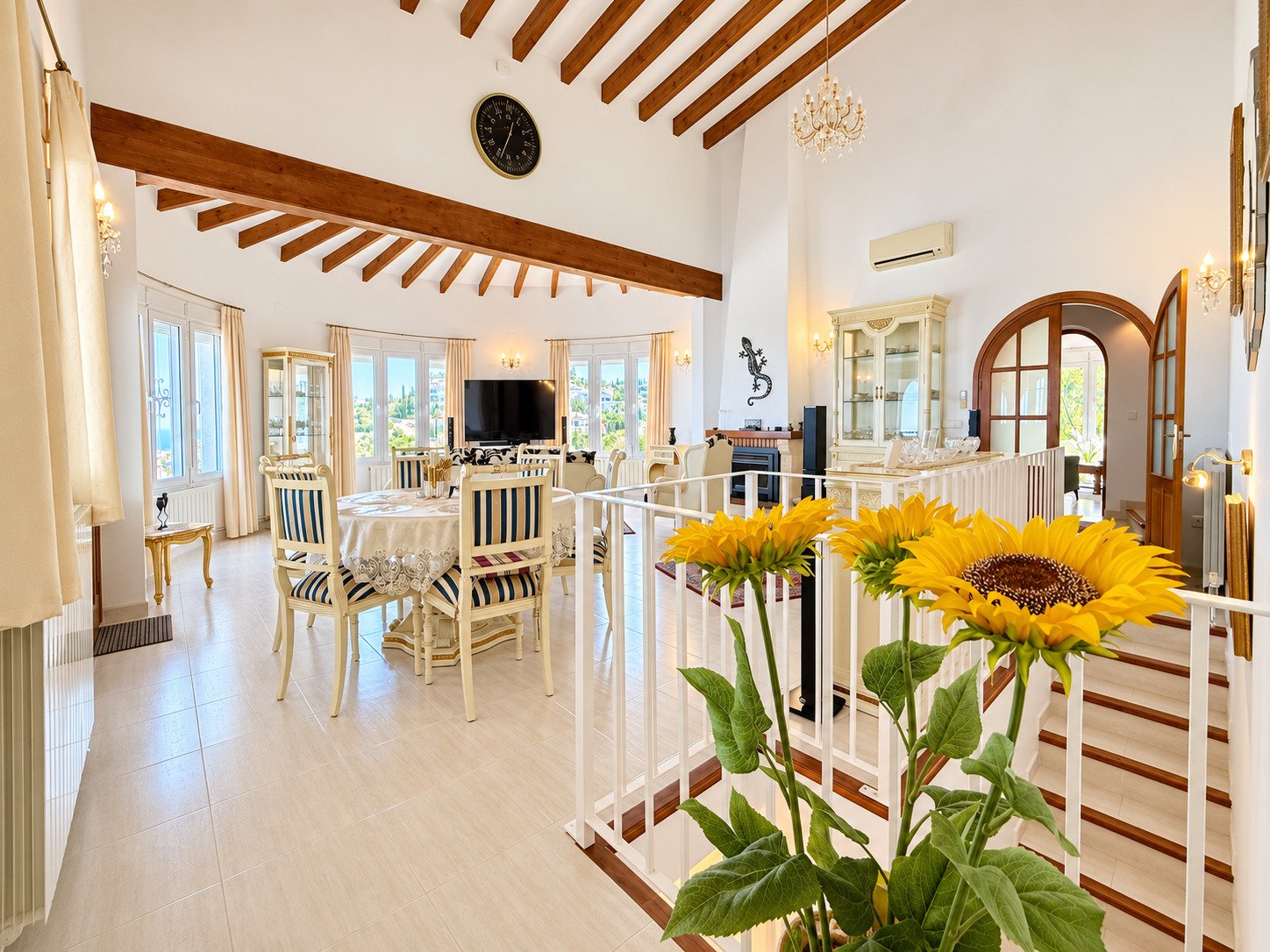Großzügige, exklusive Villa mit Panoramameerblick, separatem Gästebereich und Doppelgarage - 5