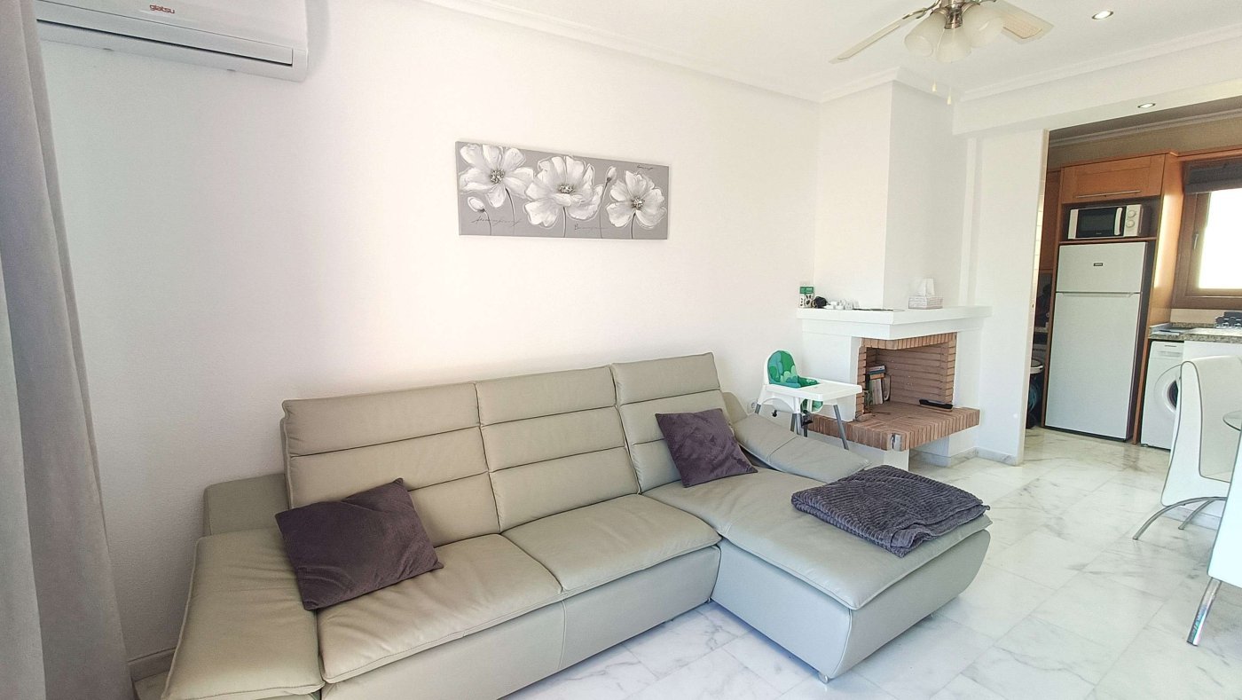 Wunderschöne Obergeschosswohnung mit 2 Schlafzimmern, 2 Bädern und eigener Dachterrasse mit fantastischem Blick über den Golfplatz - 6