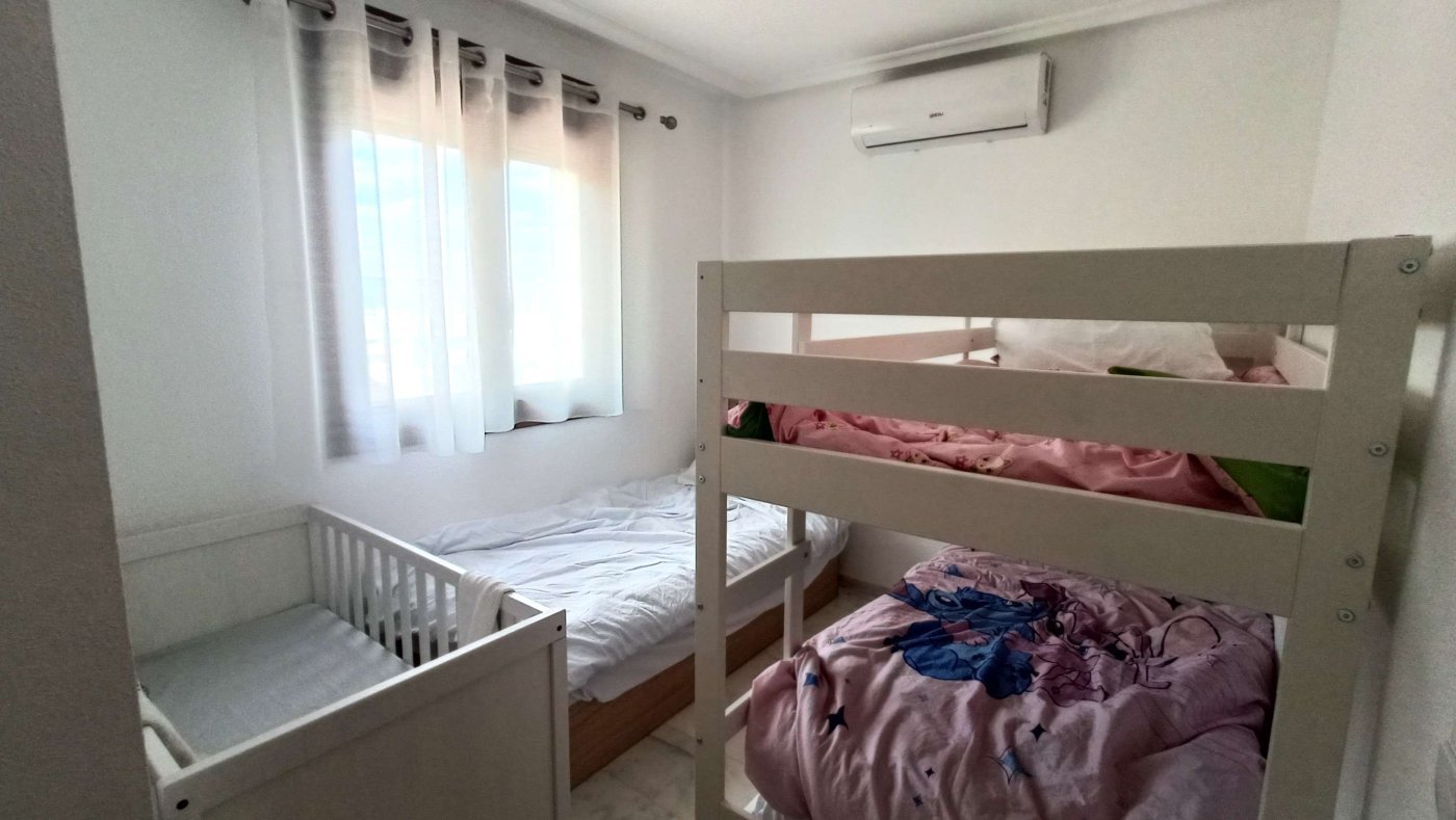 Wunderschöne Obergeschosswohnung mit 2 Schlafzimmern, 2 Bädern und eigener Dachterrasse mit fantastischem Blick über den Golfplatz - 17