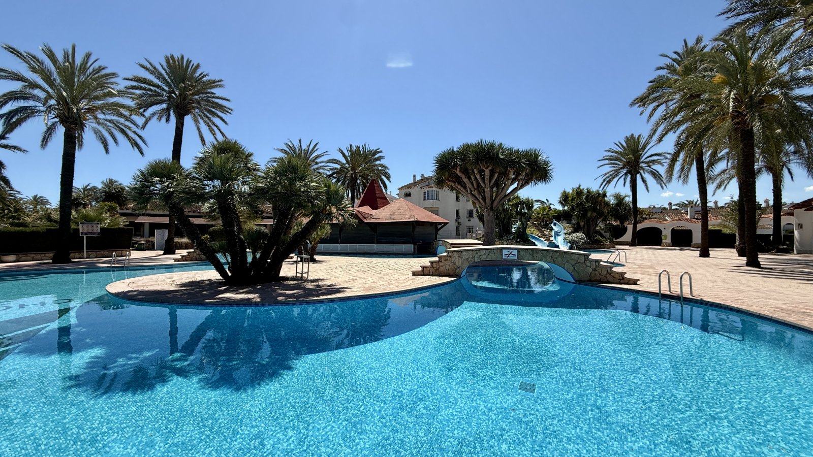 Sehr gepflegtes Reihenhaus mit 3 Schlafzimmern in der beliebten Ferienanlage El Palmar mit großer Poollandschaft - 8