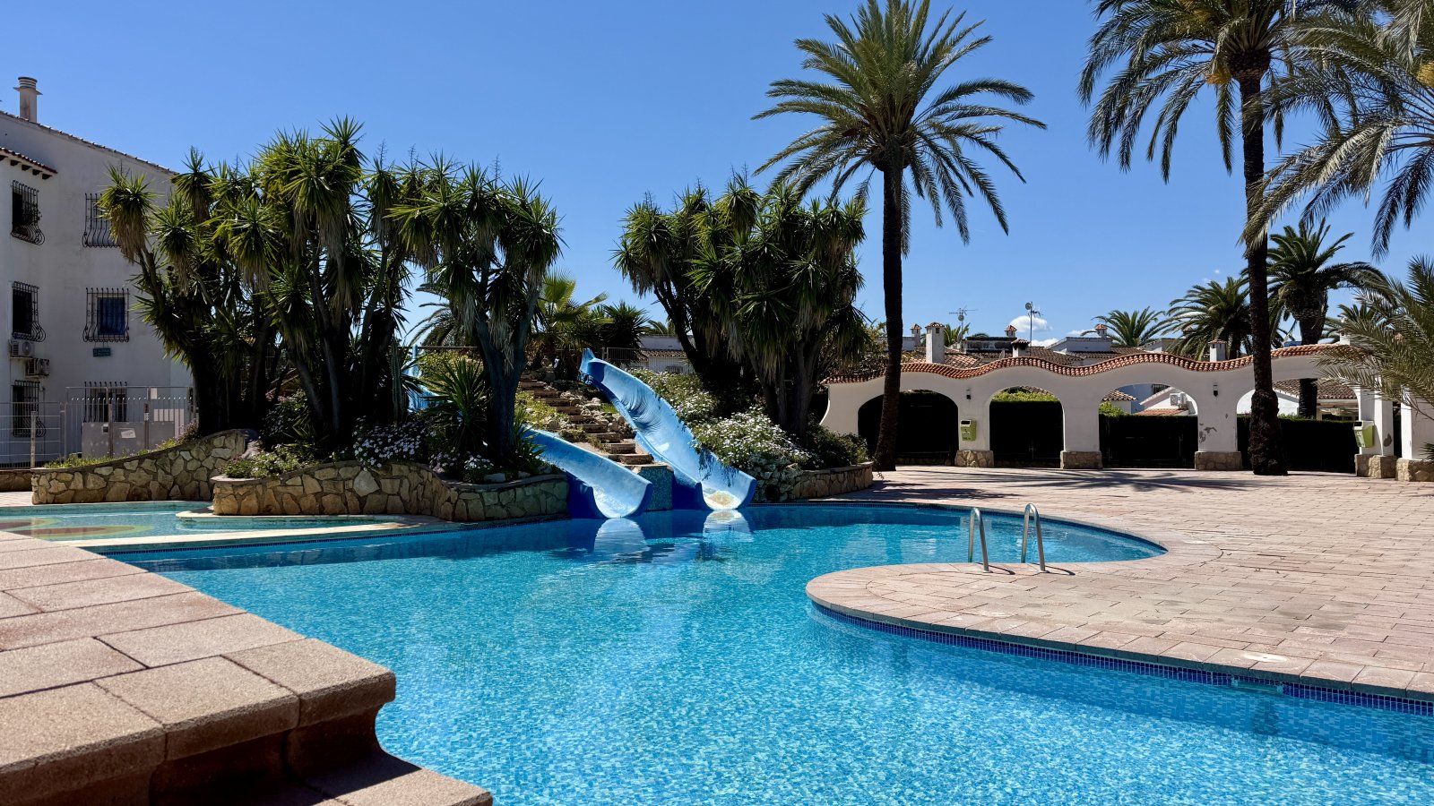Sehr gepflegtes Reihenhaus mit 3 Schlafzimmern in der beliebten Ferienanlage El Palmar mit großer Poollandschaft - 10