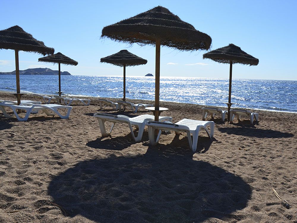 Komfortable Wohnungen mit 2 Schlafzimmern, Tiefgaragenstellplatz und Gemeinschaftspool nur 600 m vom Strand - 11