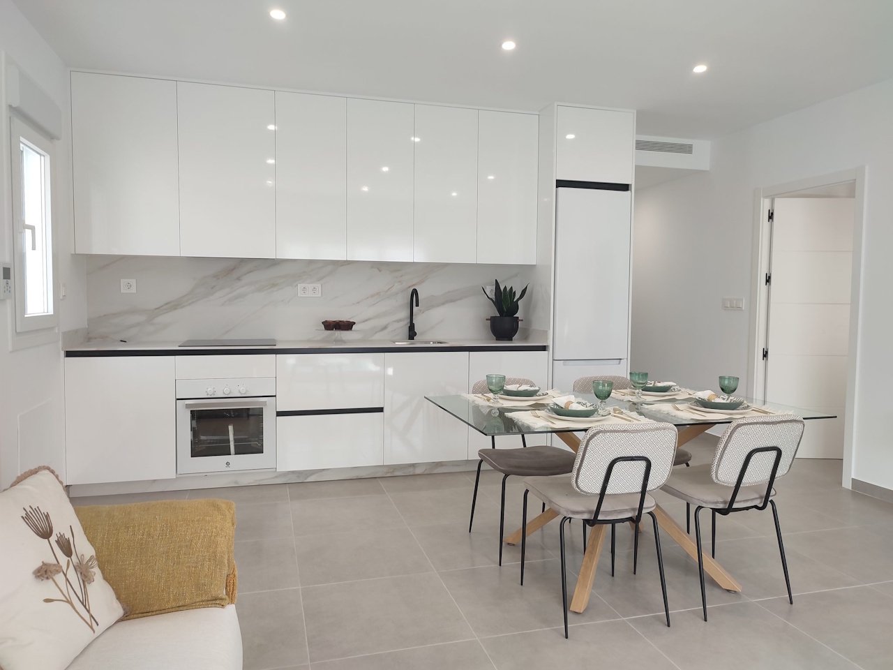 Wunderschöne Villen mit 3 Schlafzimmern, 2 Bädern, Dachterrasse und Privatpool - 11