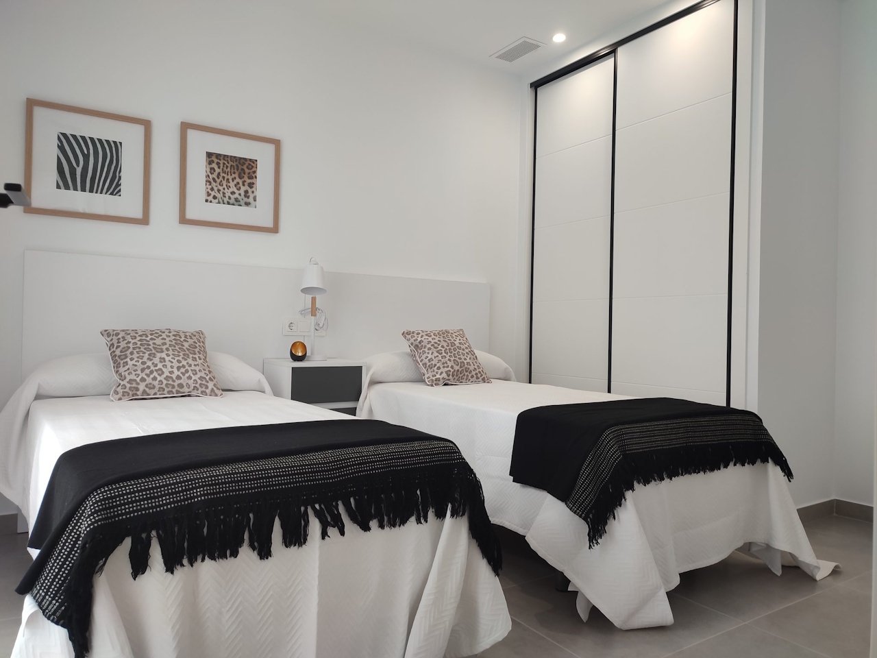 Wunderschöne Villen mit 3 Schlafzimmern, 2 Bädern, Dachterrasse und Privatpool - 17
