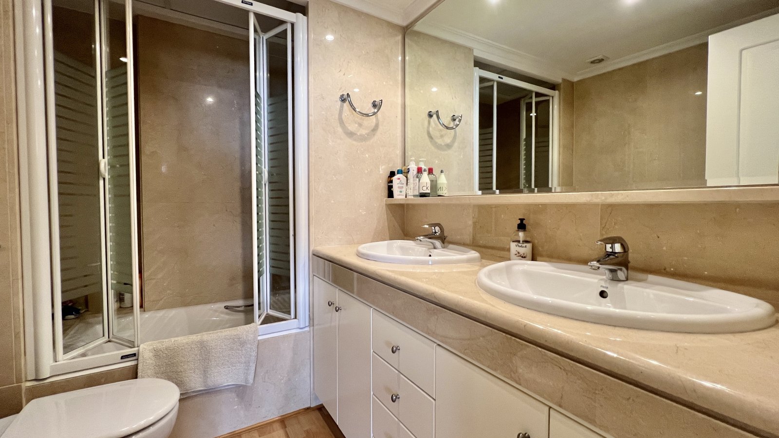 Exklusives Duplex-Penthouse mit 4 Schlafzimmern und privatem Pool auf der Dachterrasse - 21