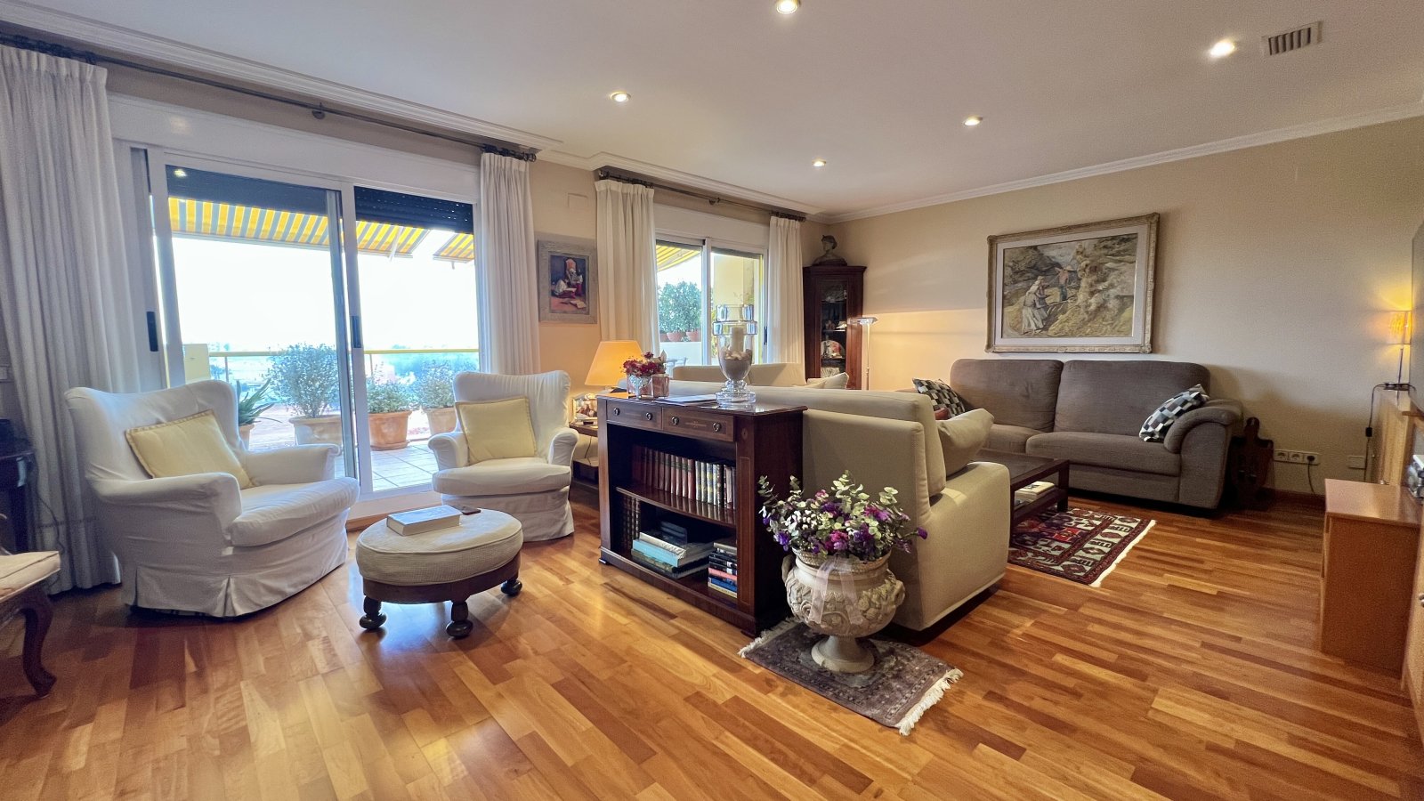 Exklusives Duplex-Penthouse mit 4 Schlafzimmern und privatem Pool auf der Dachterrasse - 2
