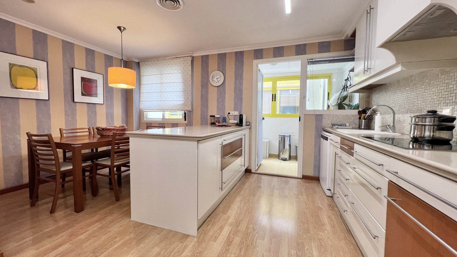 Exklusives Duplex-Penthouse mit 4 Schlafzimmern und privatem Pool auf der Dachterrasse - 9