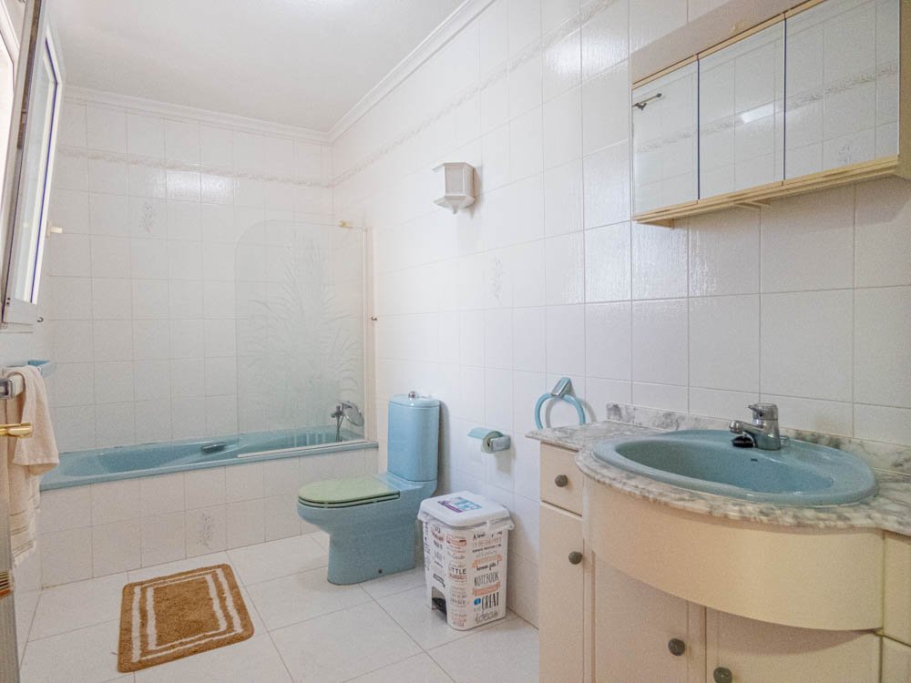 Wunderschöne renovierte Landhaus-Villa mit 7 Schlafzimmern, 7 Bädern, Klimaanlage, Zentralheizung, Doppelgarage und beheizbarem Privatpool - 21