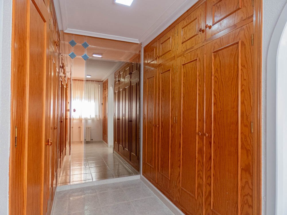 Wunderschöne renovierte Landhaus-Villa mit 7 Schlafzimmern, 7 Bädern, Klimaanlage, Zentralheizung, Doppelgarage und beheizbarem Privatpool - 29