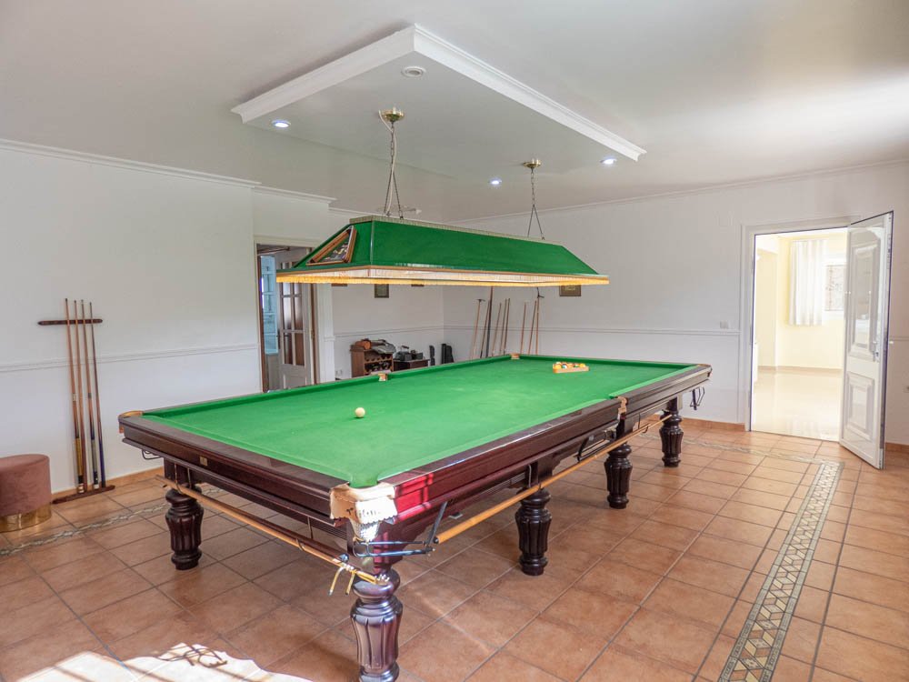 Wunderschöne renovierte Landhaus-Villa mit 7 Schlafzimmern, 7 Bädern, Klimaanlage, Zentralheizung, Doppelgarage und beheizbarem Privatpool - 12