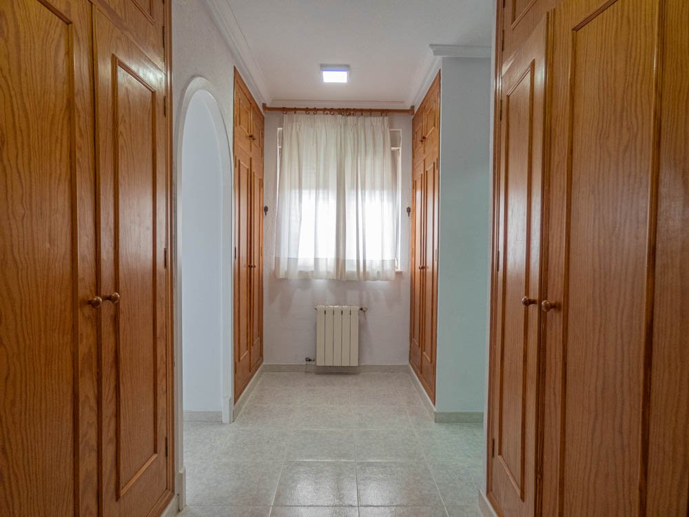Wunderschöne renovierte Landhaus-Villa mit 7 Schlafzimmern, 7 Bädern, Klimaanlage, Zentralheizung, Doppelgarage und beheizbarem Privatpool - 30
