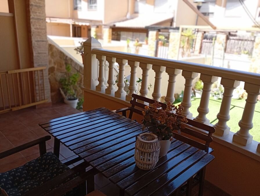 Reihenhaus mit 2 Schlafzimmern, 2 Bädern, Gäste-WC, Dachterrasse, Tiefgaragenstellplatz und Gemeinschaftspool - 9