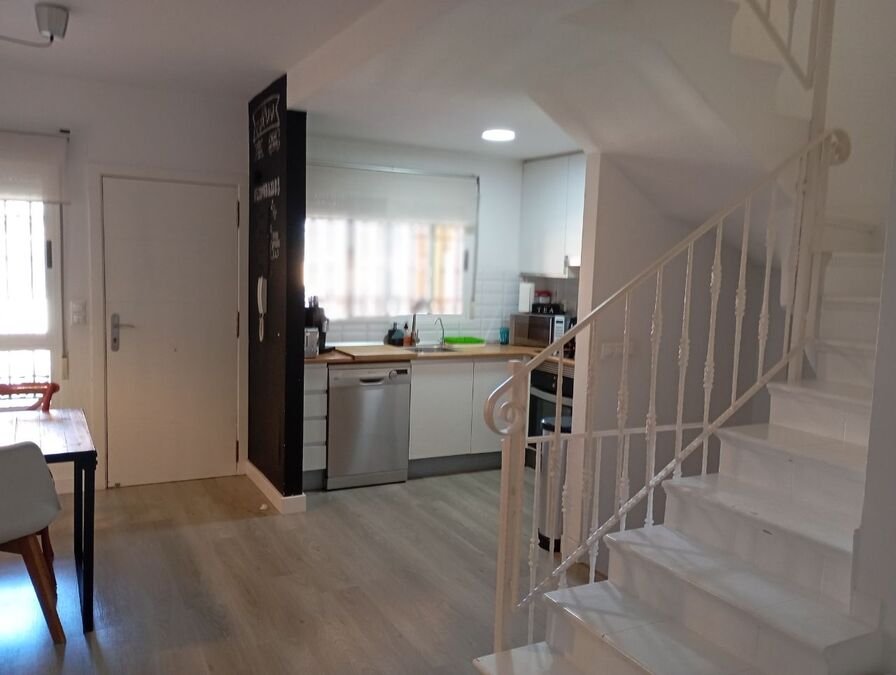 Reihenhaus mit 2 Schlafzimmern, 2 Bädern, Gäste-WC, Dachterrasse, Tiefgaragenstellplatz und Gemeinschaftspool - 15