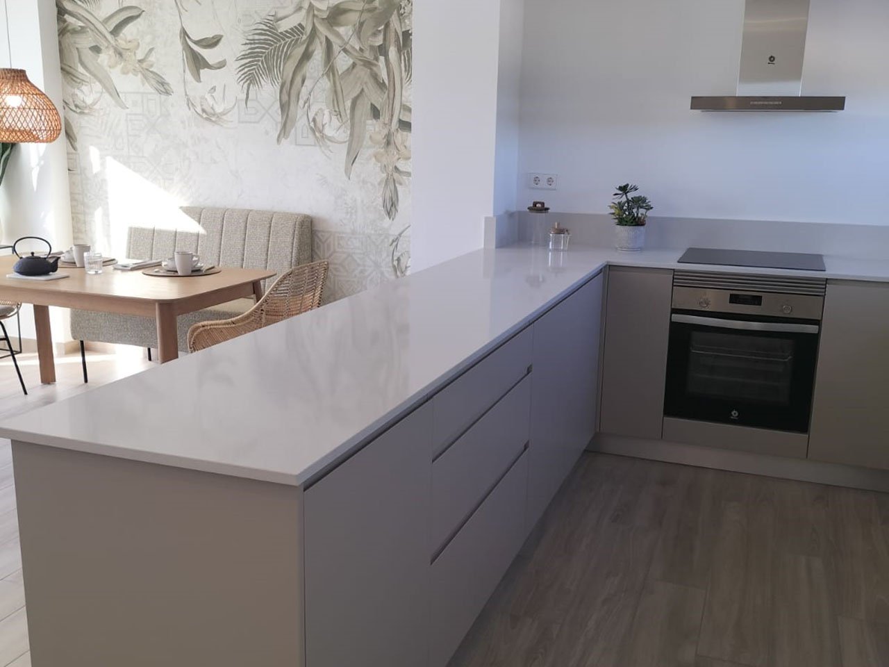 Moderne und komfortable 3-Zimmer-Obergeschoss-Wohnungen mit Gemeinschaftspool in Golfanlage - 8