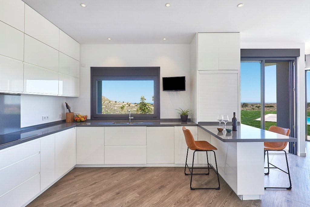 Moderne Luxusvilla mit 4 Schlafzimmern, 4 Bädern, Privatpool und atemberaubendem Ausblick - 8