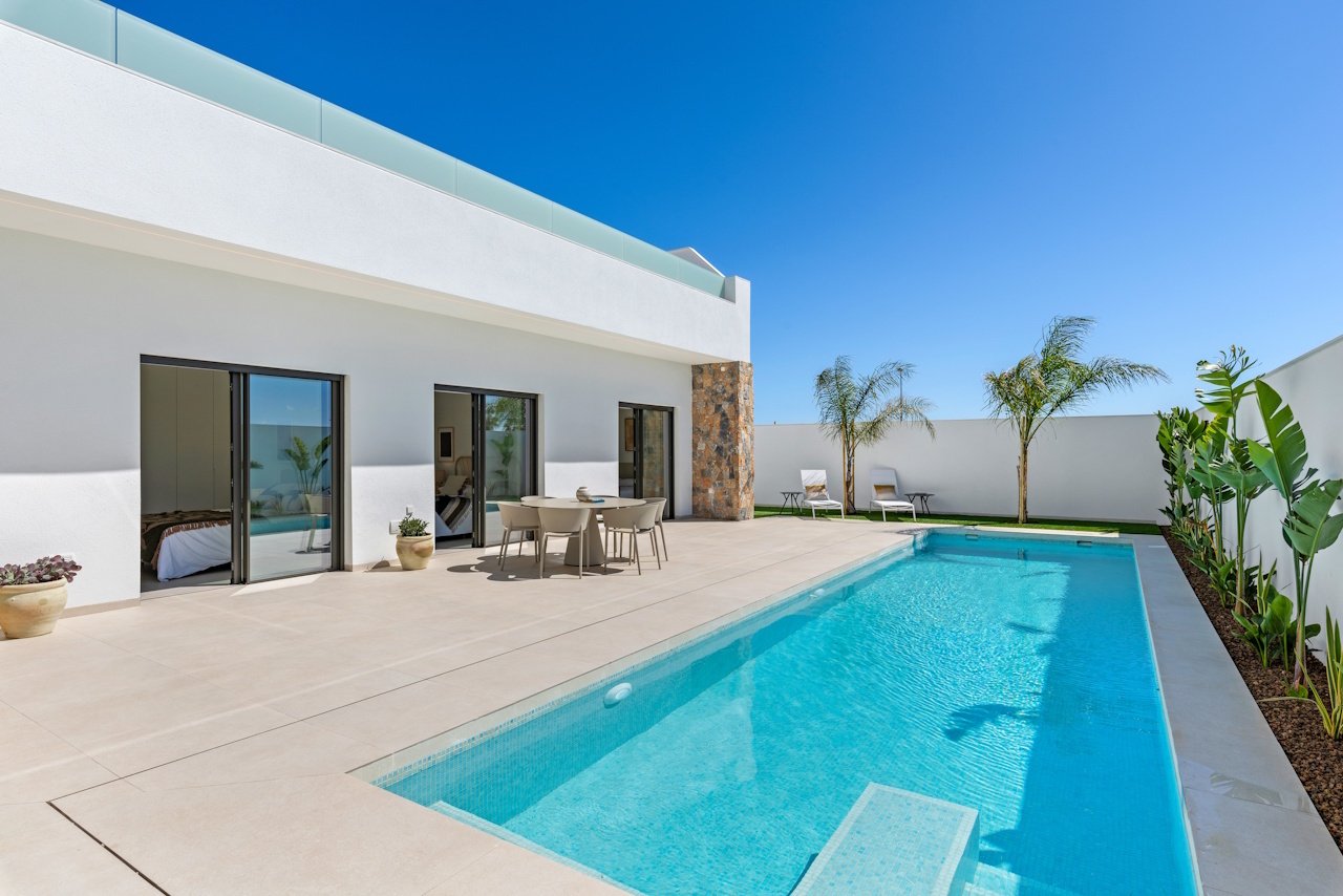 Villen mit 3 Schlafzimmern, 2 Bädern, Klimaanlage, Kfz-Stellplatz und Privatpool in der La Serena Golfanlage - 28